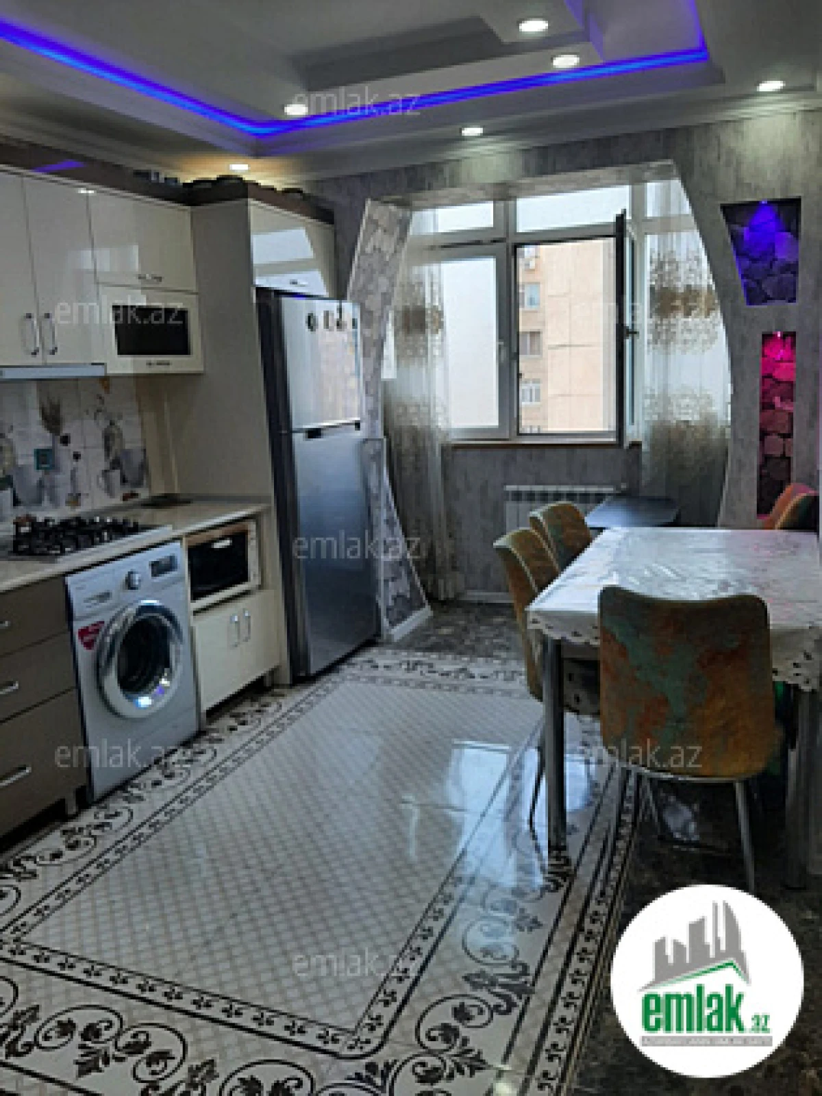 Satılır 2 otaqlı köhnə tikili 70 m²
