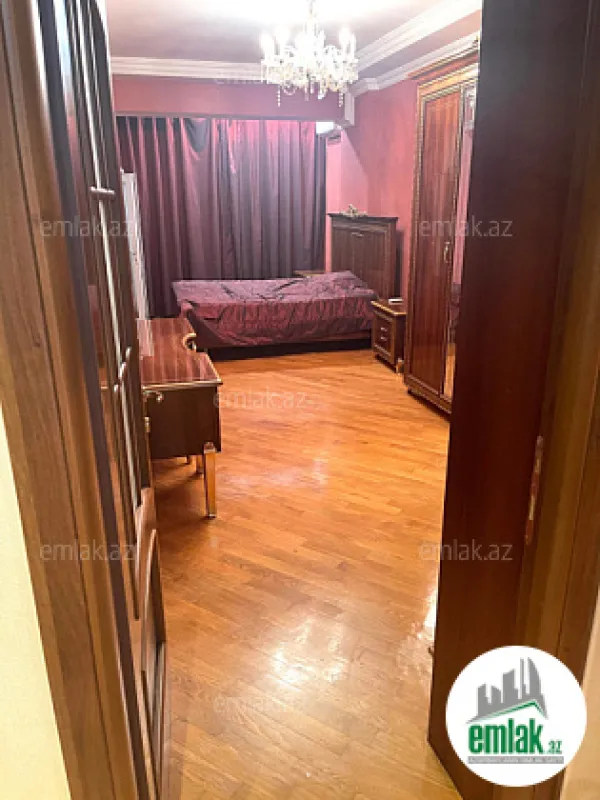 Satılır 3 otaqlı yeni tikili 175 m²