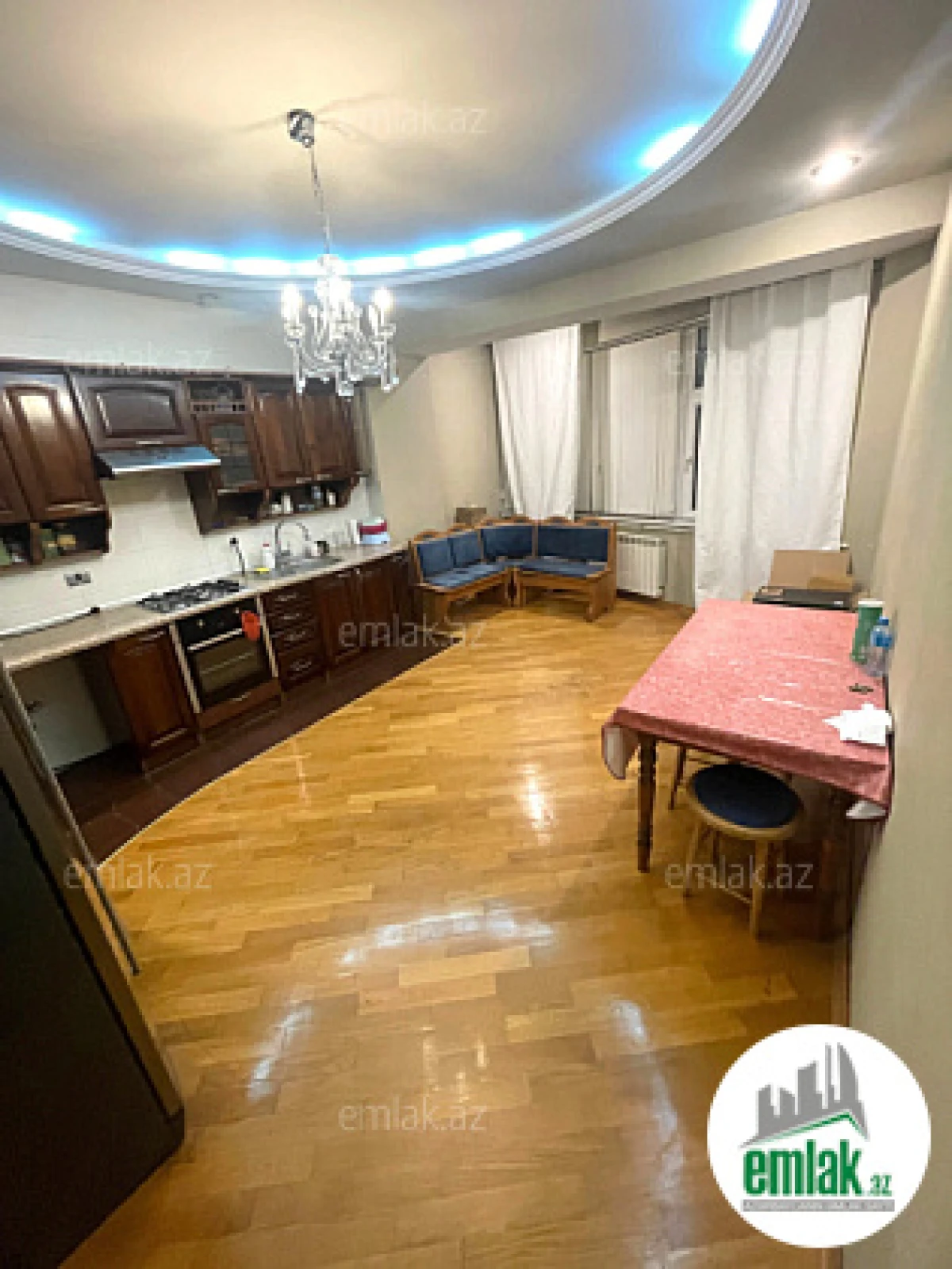 Satılır 3 otaqlı yeni tikili 175 m²