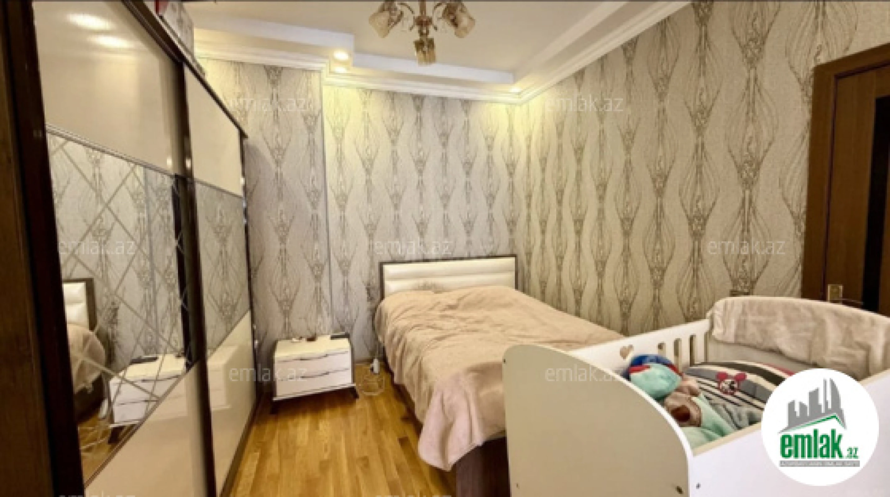 Satılır 2 otaqlı yeni tikili 98 m²