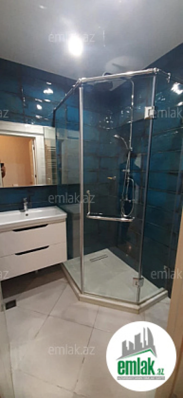 Satılır 3 otaqlı köhnə tikili 80 m²