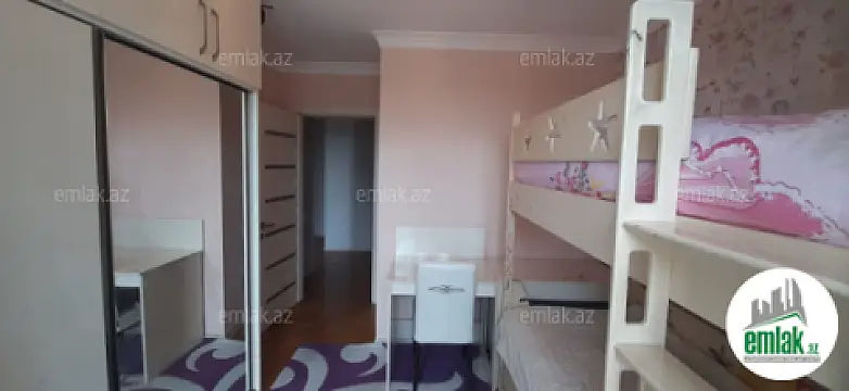 Satılır 3 otaqlı köhnə tikili 80 m²