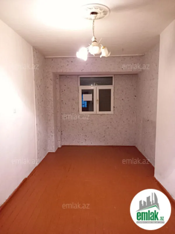 Satılır 4 otaqlı köhnə tikili 78 m²