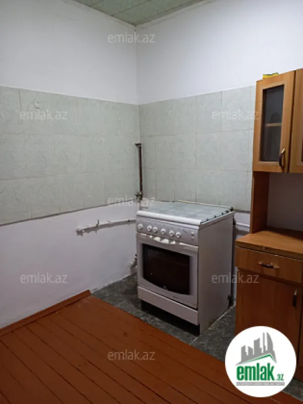 Satılır 4 otaqlı köhnə tikili 78 m²