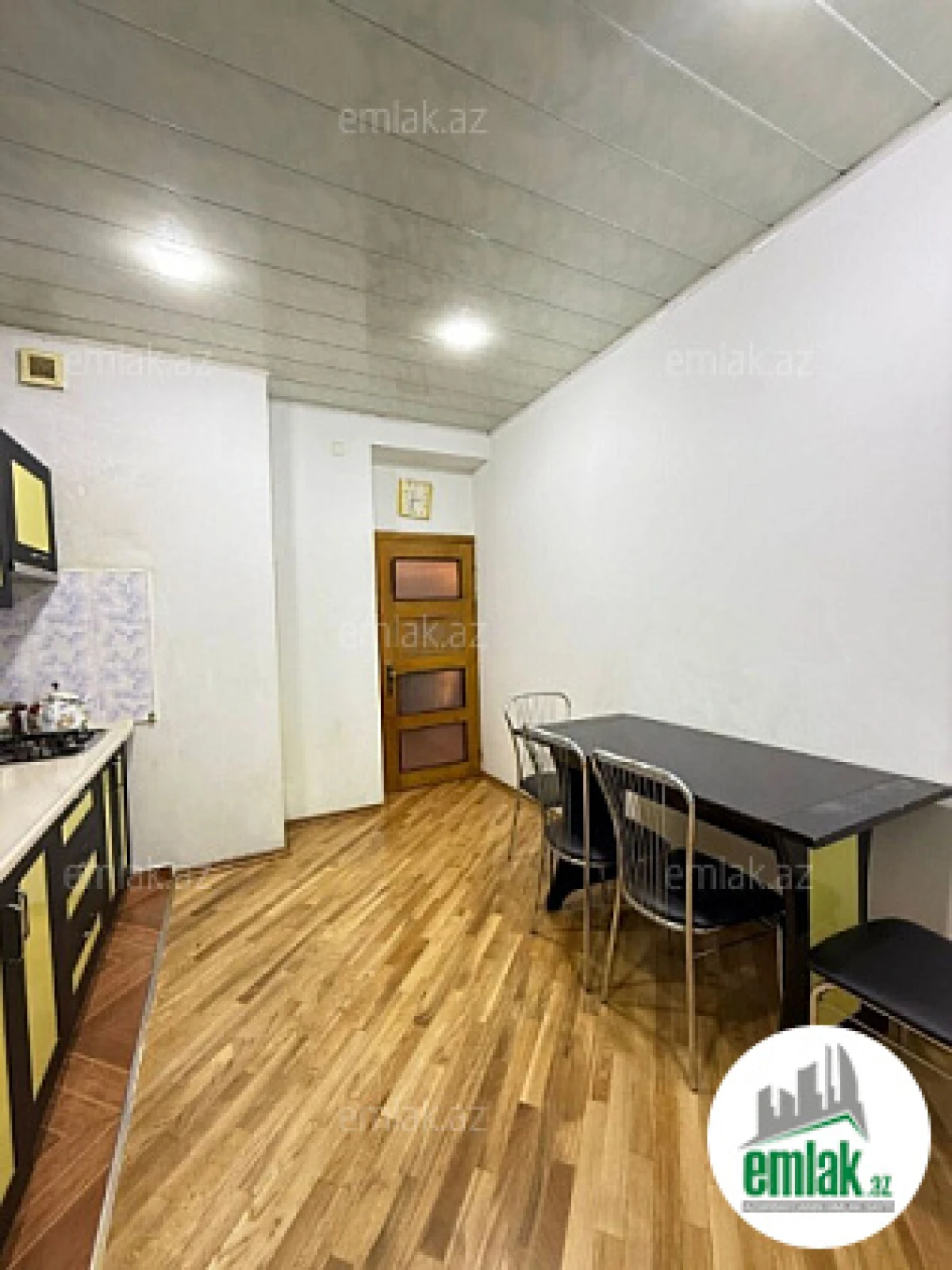 Satılır 3 otaqlı yeni tikili 115 m²