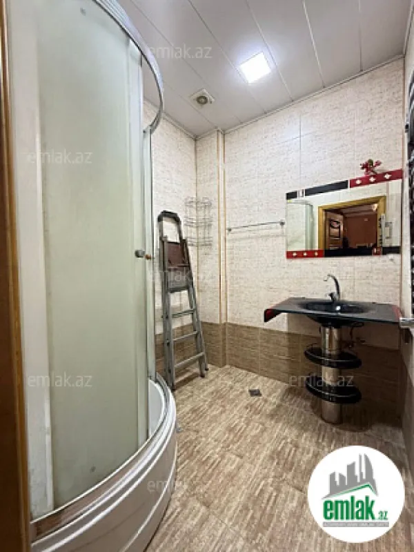 Satılır 3 otaqlı yeni tikili 115 m²