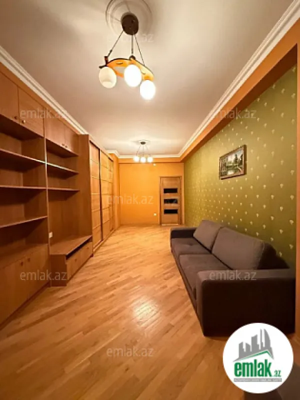 Satılır 3 otaqlı yeni tikili 115 m²