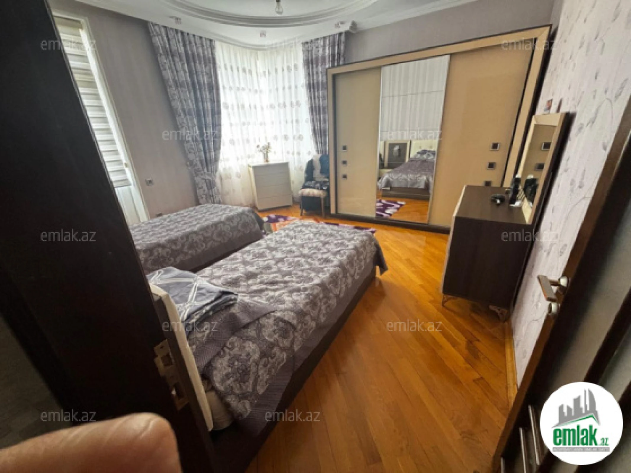 Satılır 3 otaqlı yeni tikili 137 m²