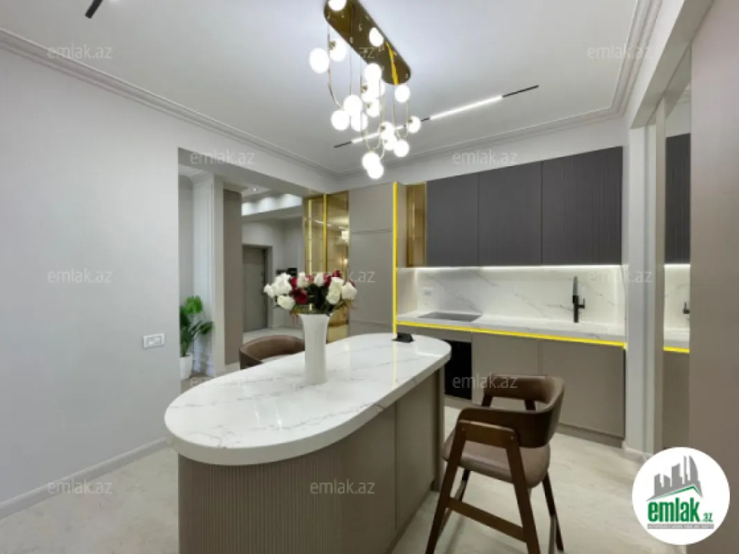 Satılır 2 otaqlı yeni tikili 65 m²