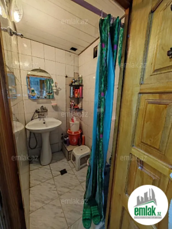 Satılır 2 otaqlı köhnə tikili 48 m²