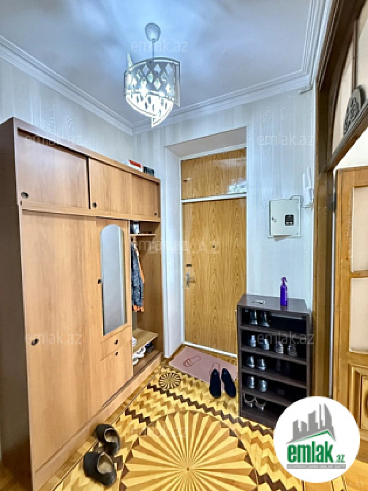 Satılır 3 otaqlı köhnə tikili 90 m²