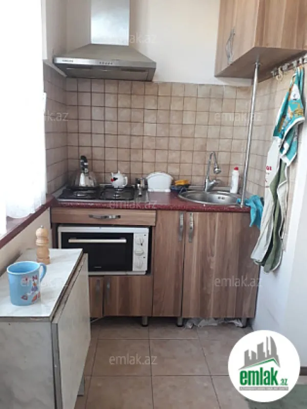 Satılır 2 otaqlı köhnə tikili 40 m²