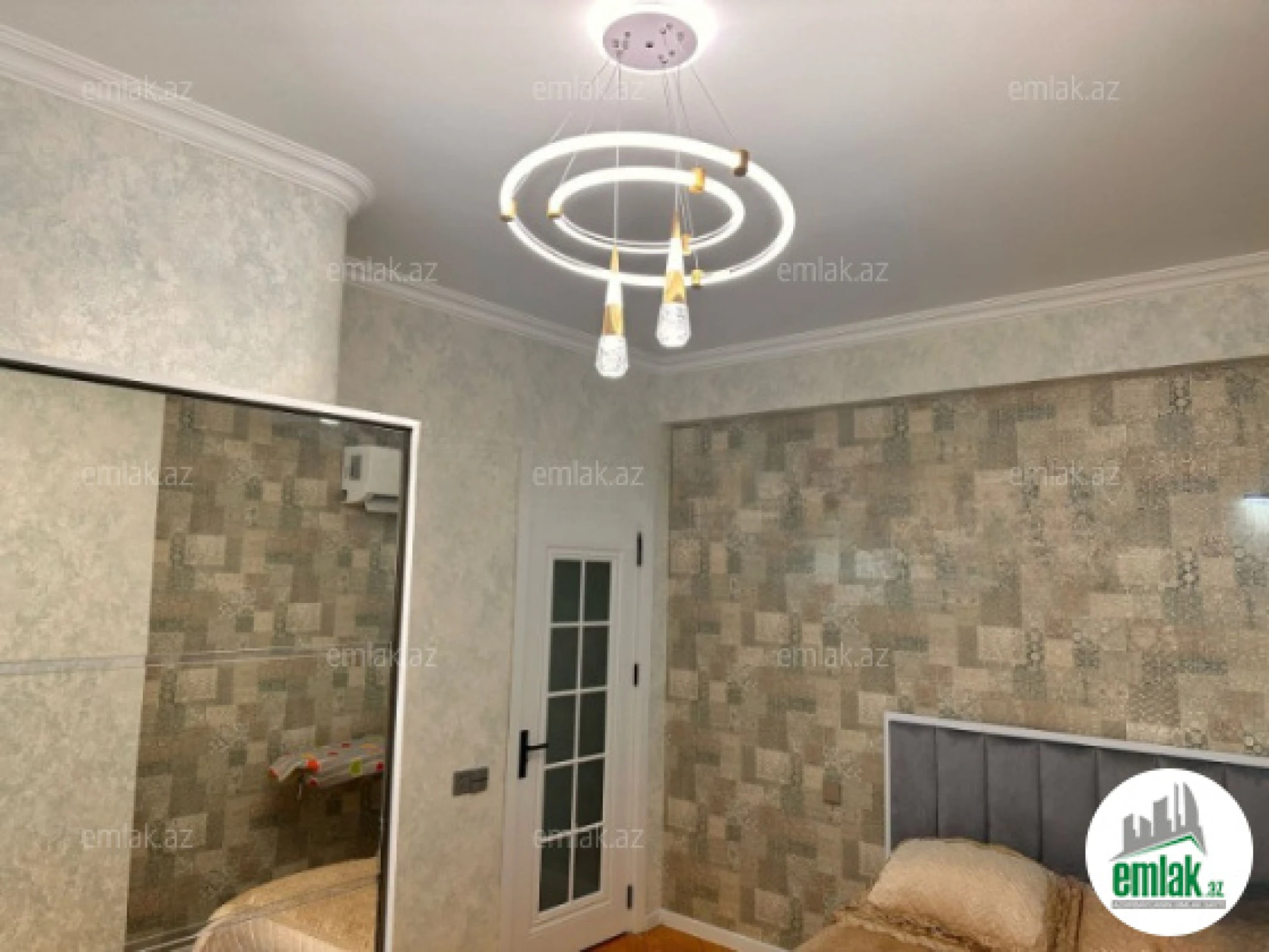 Satılır 2 otaqlı yeni tikili 56 m²
