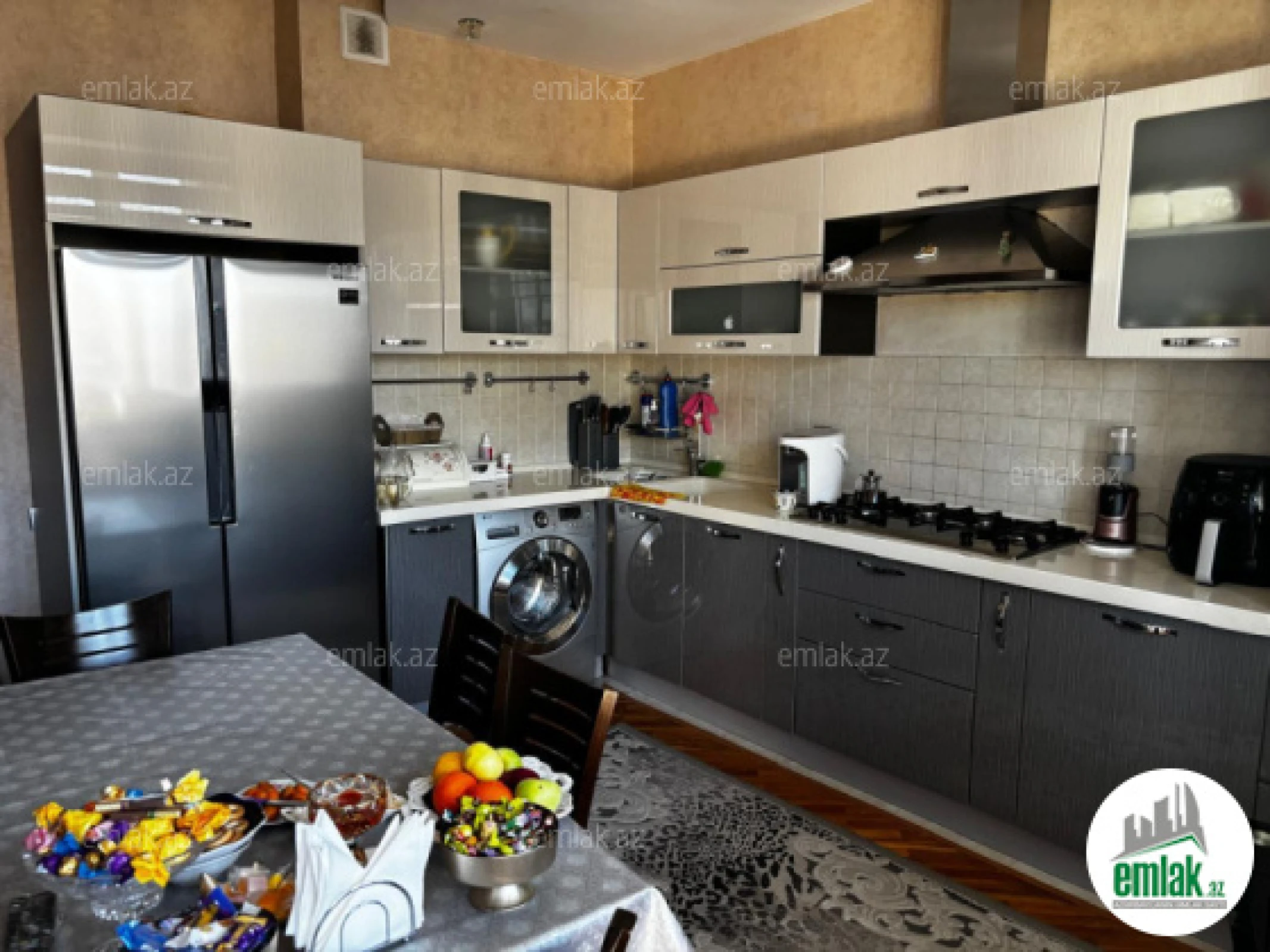 Satılır 3 otaqlı yeni tikili 140 m²