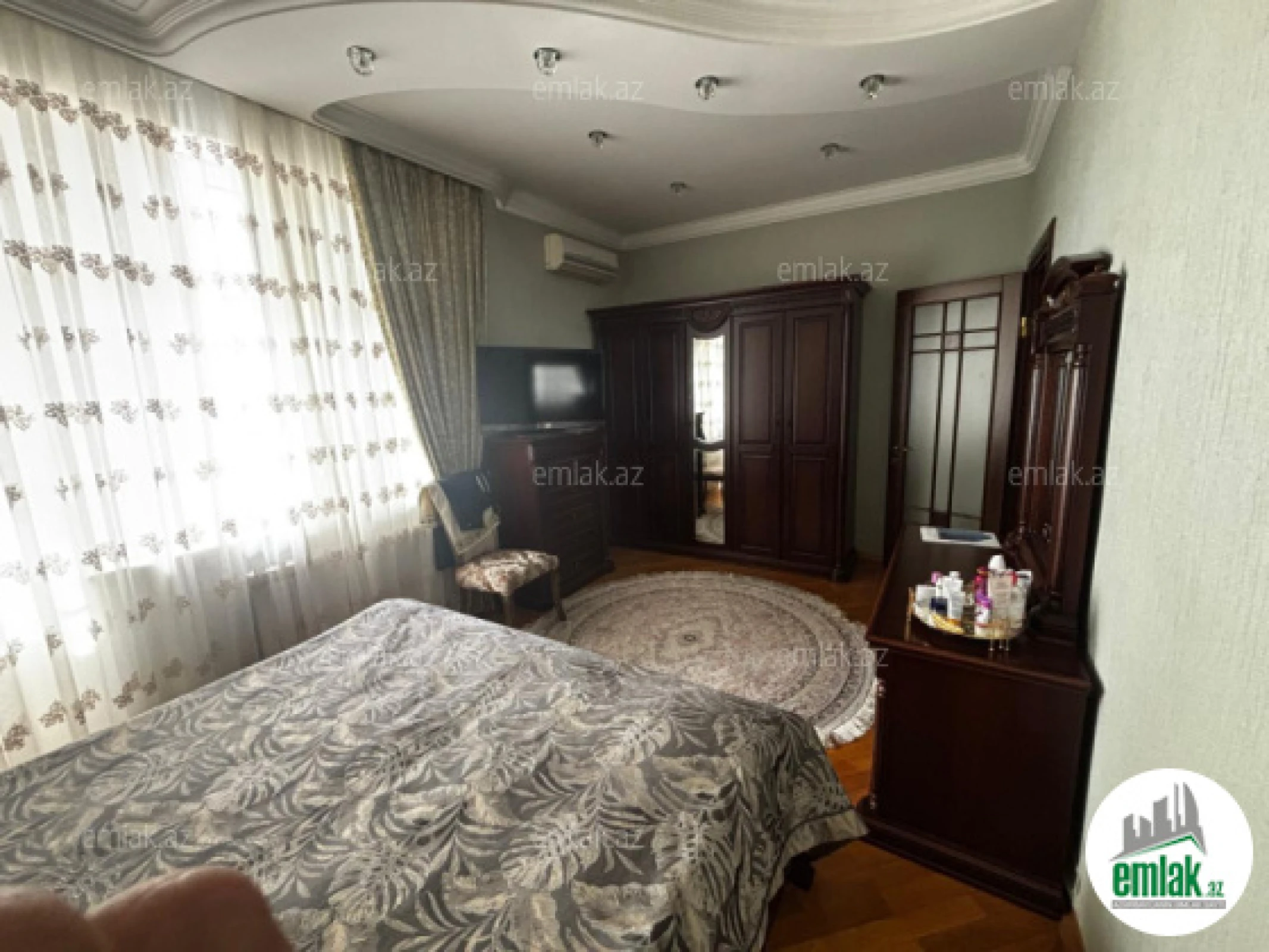 Satılır 3 otaqlı yeni tikili 140 m²