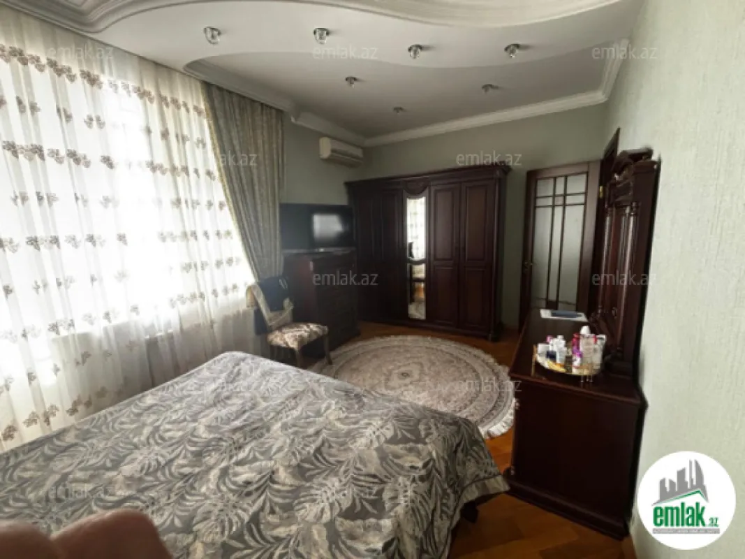 Satılır 3 otaqlı yeni tikili 140 m²