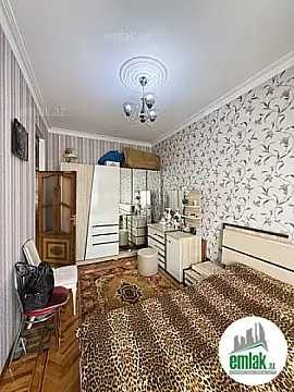 Satılır 3 otaqlı köhnə tikili 90 m²