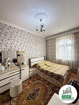 Satılır 3 otaqlı köhnə tikili 90 m²