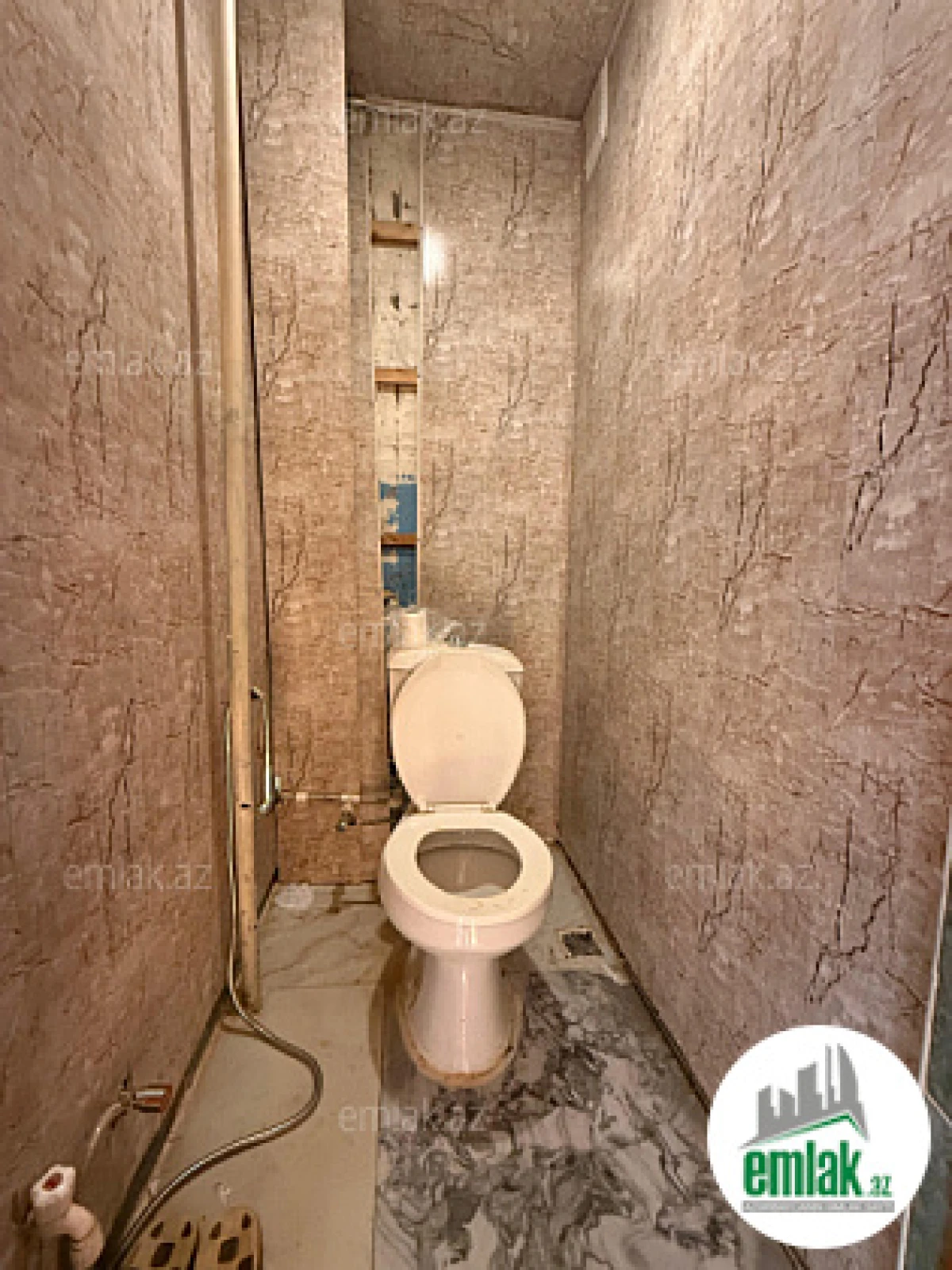 Satılır 3 otaqlı köhnə tikili 136 m²