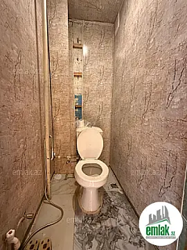 Satılır 3 otaqlı köhnə tikili 136 m²