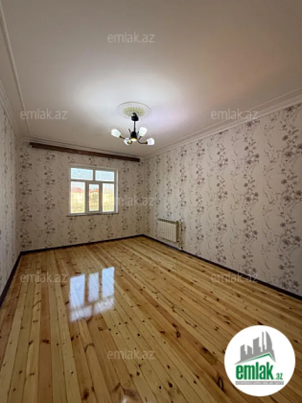 Satılır 3 otaqlı köhnə tikili 136 m²
