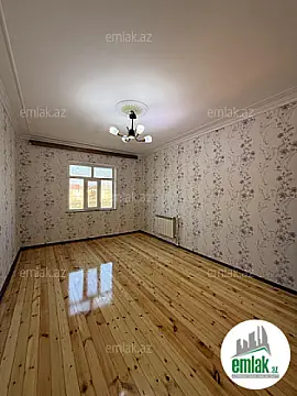 Satılır 3 otaqlı köhnə tikili 136 m²