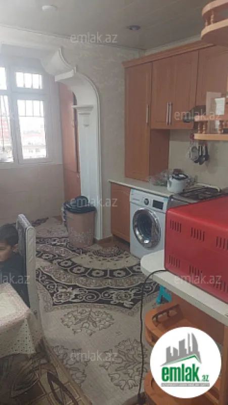 Satılır 3 otaqlı köhnə tikili 75 m²