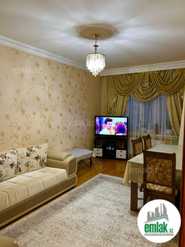 Satılır 3 otaqlı köhnə tikili 80 m²