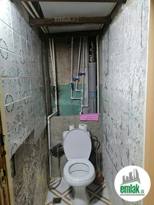 Satılır 3 otaqlı köhnə tikili 75 m²