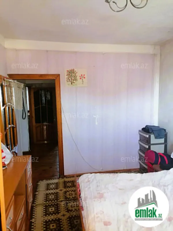 Satılır 3 otaqlı köhnə tikili 75 m²
