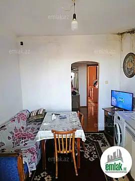 Satılır 3 otaqlı köhnə tikili 75 m²