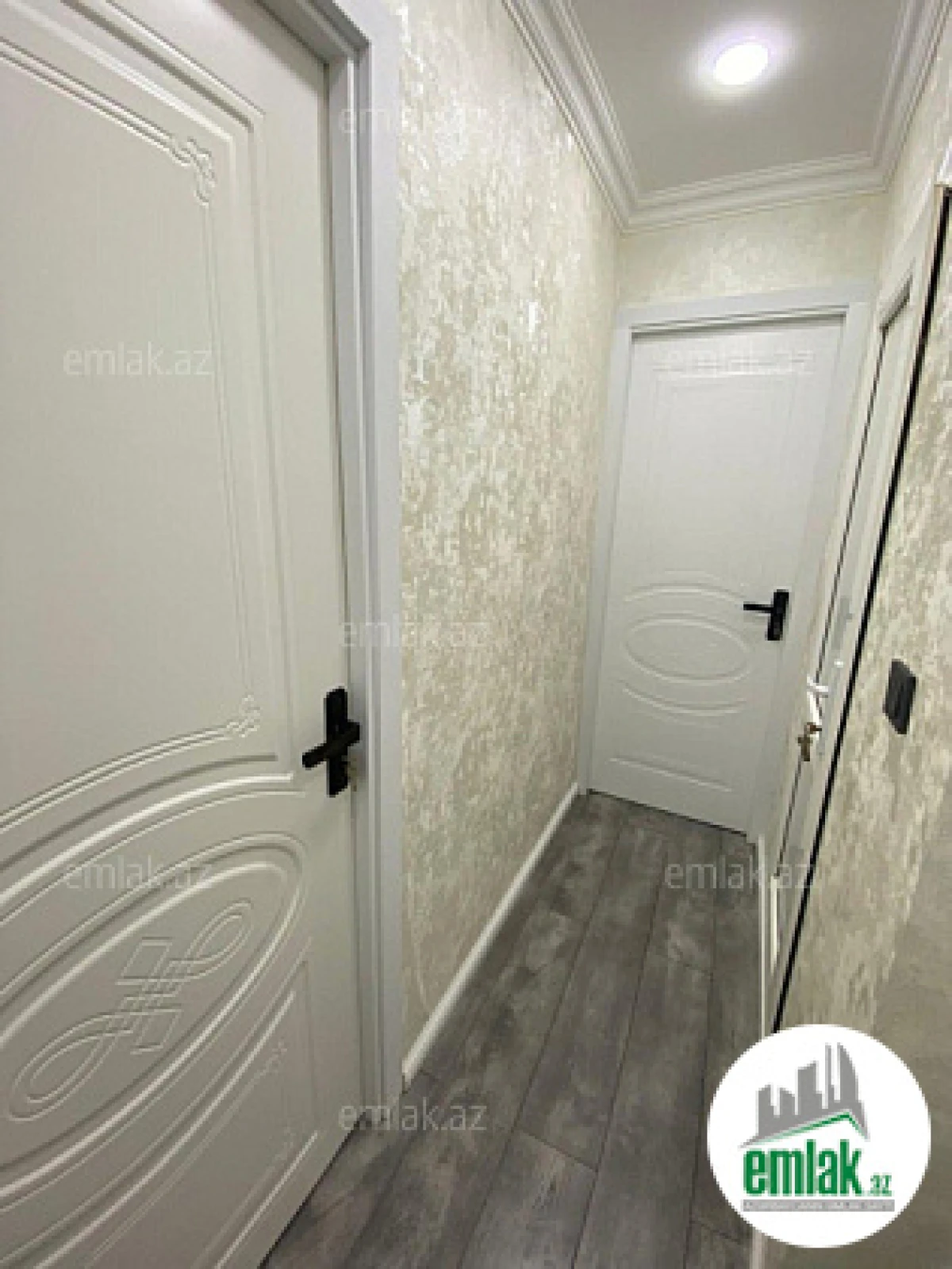 Satılır 2 otaqlı köhnə tikili 45 m²