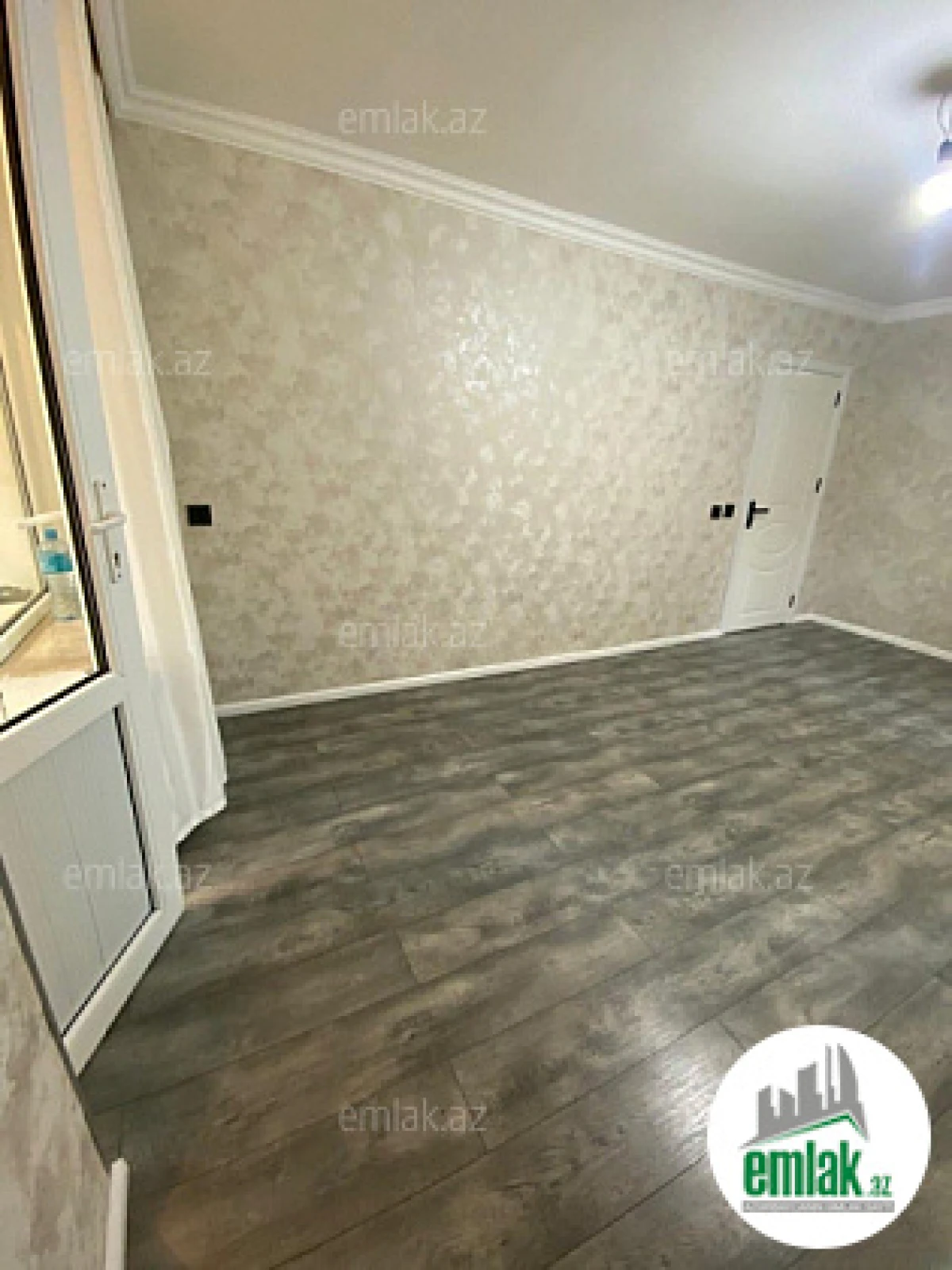 Satılır 2 otaqlı köhnə tikili 45 m²