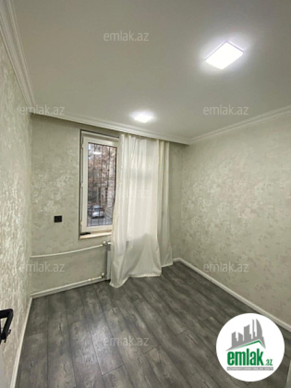 Satılır 2 otaqlı köhnə tikili 45 m²