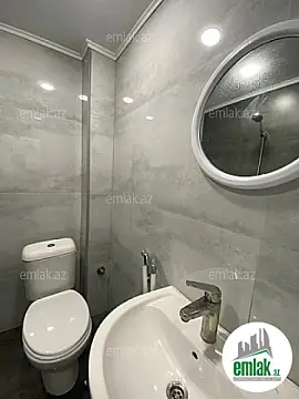 Satılır 2 otaqlı köhnə tikili 45 m²