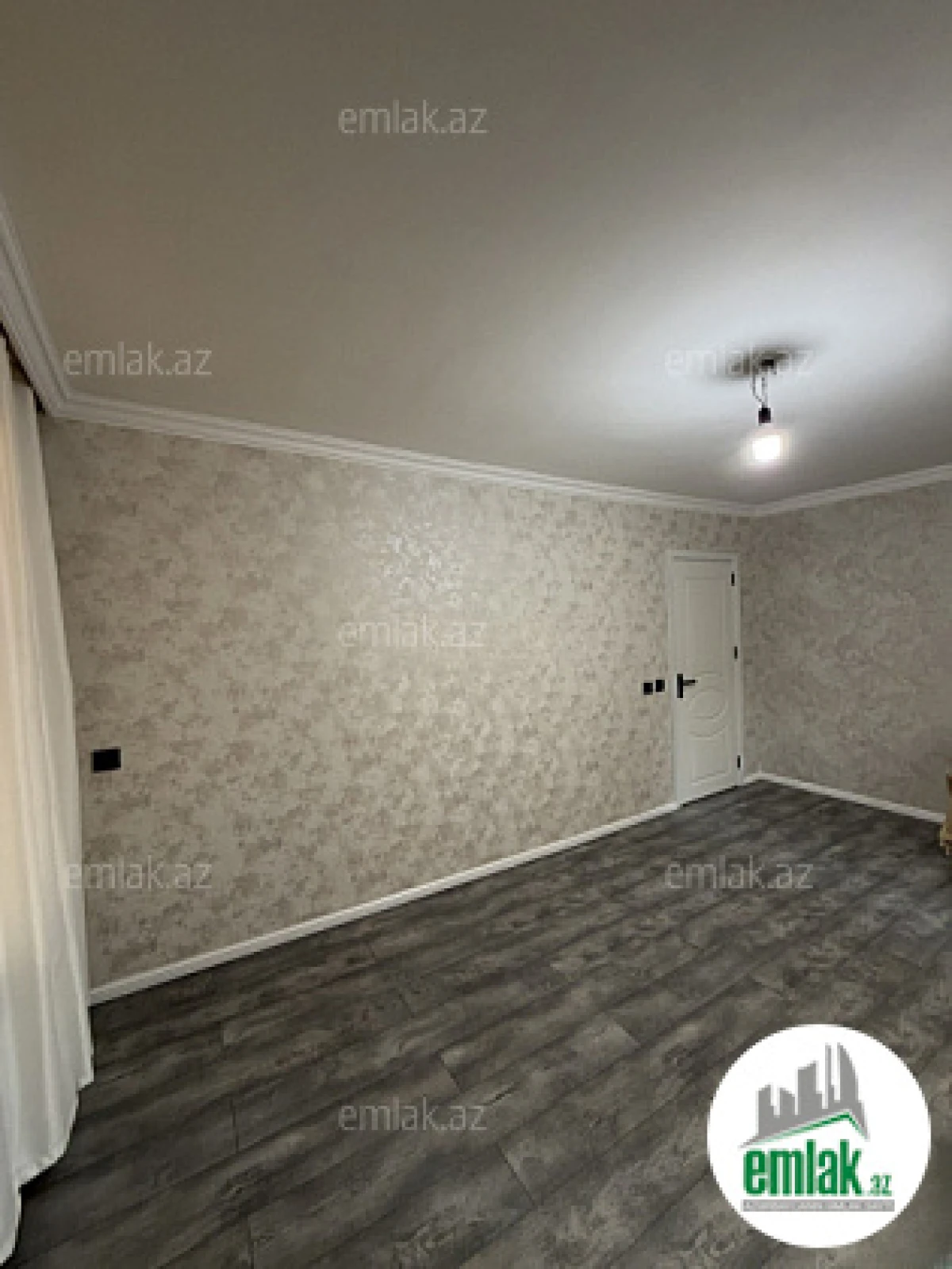 Satılır 2 otaqlı köhnə tikili 45 m²