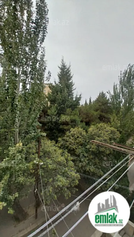 Satılır 3 otaqlı köhnə tikili 75 m²