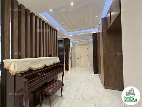 Satılır 4 otaqlı yeni tikili 141 m²