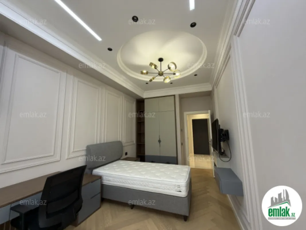 Satılır 4 otaqlı yeni tikili 141 m²