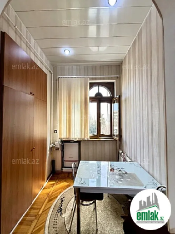 Satılır 3 otaqlı köhnə tikili 84 m²