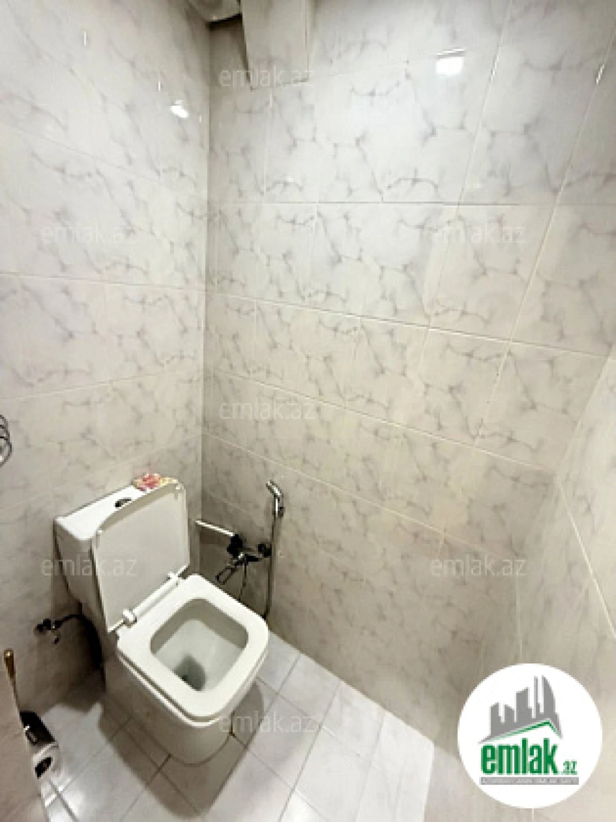 Satılır 3 otaqlı köhnə tikili 84 m²