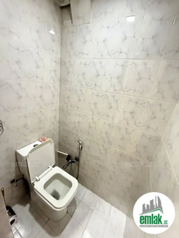 Satılır 3 otaqlı köhnə tikili 84 m²