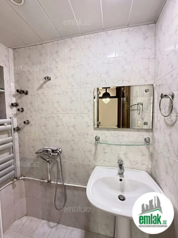 Satılır 3 otaqlı köhnə tikili 84 m²