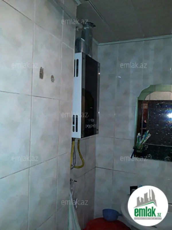 Satılır 3 otaqlı köhnə tikili 82 m²