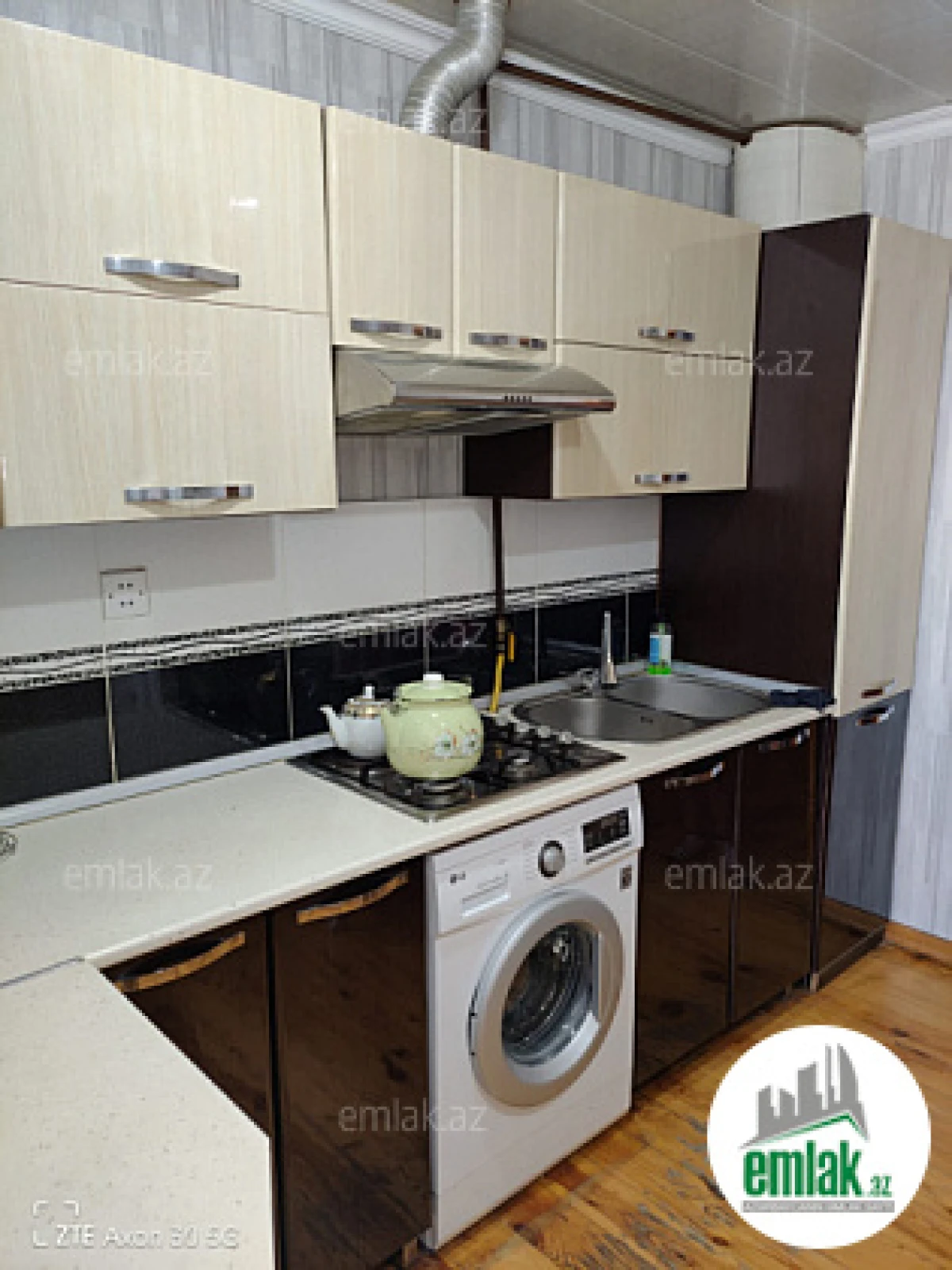 Satılır 3 otaqlı köhnə tikili 82 m²