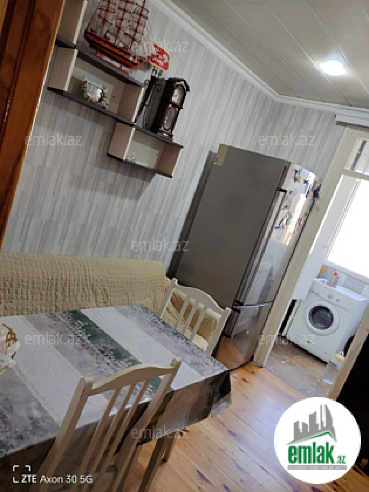 Satılır 3 otaqlı köhnə tikili 82 m²