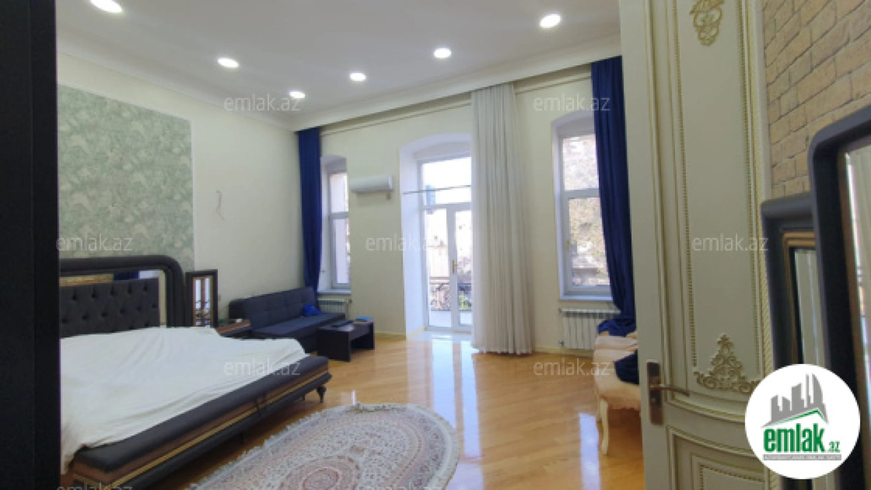 Satılır 3 otaqlı köhnə tikili 130.5 m²