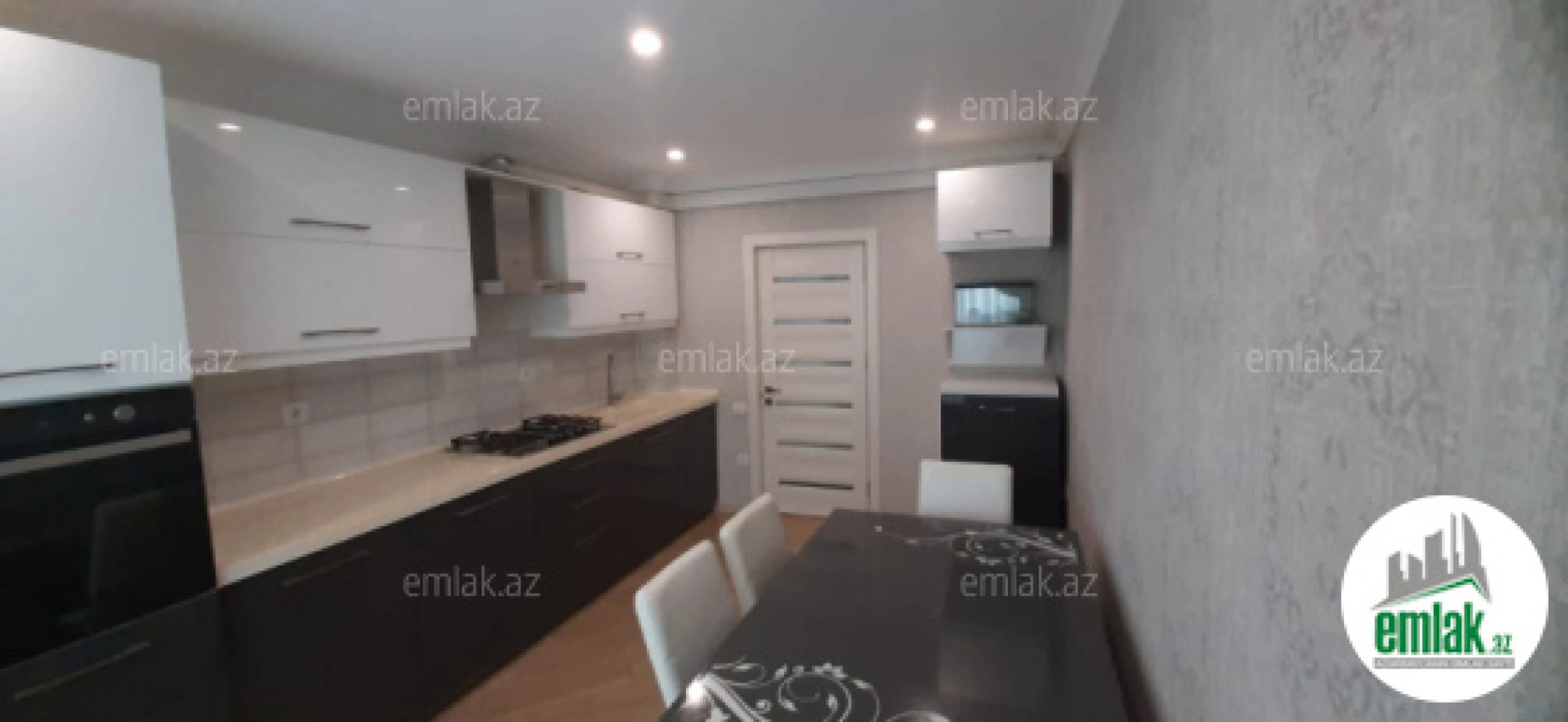 Satılır 3 otaqlı köhnə tikili 85 m²