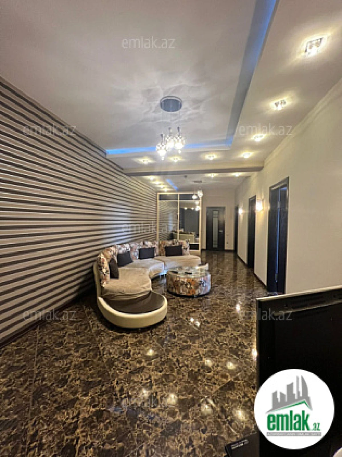 Satılır 3 otaqlı yeni tikili 170 m²