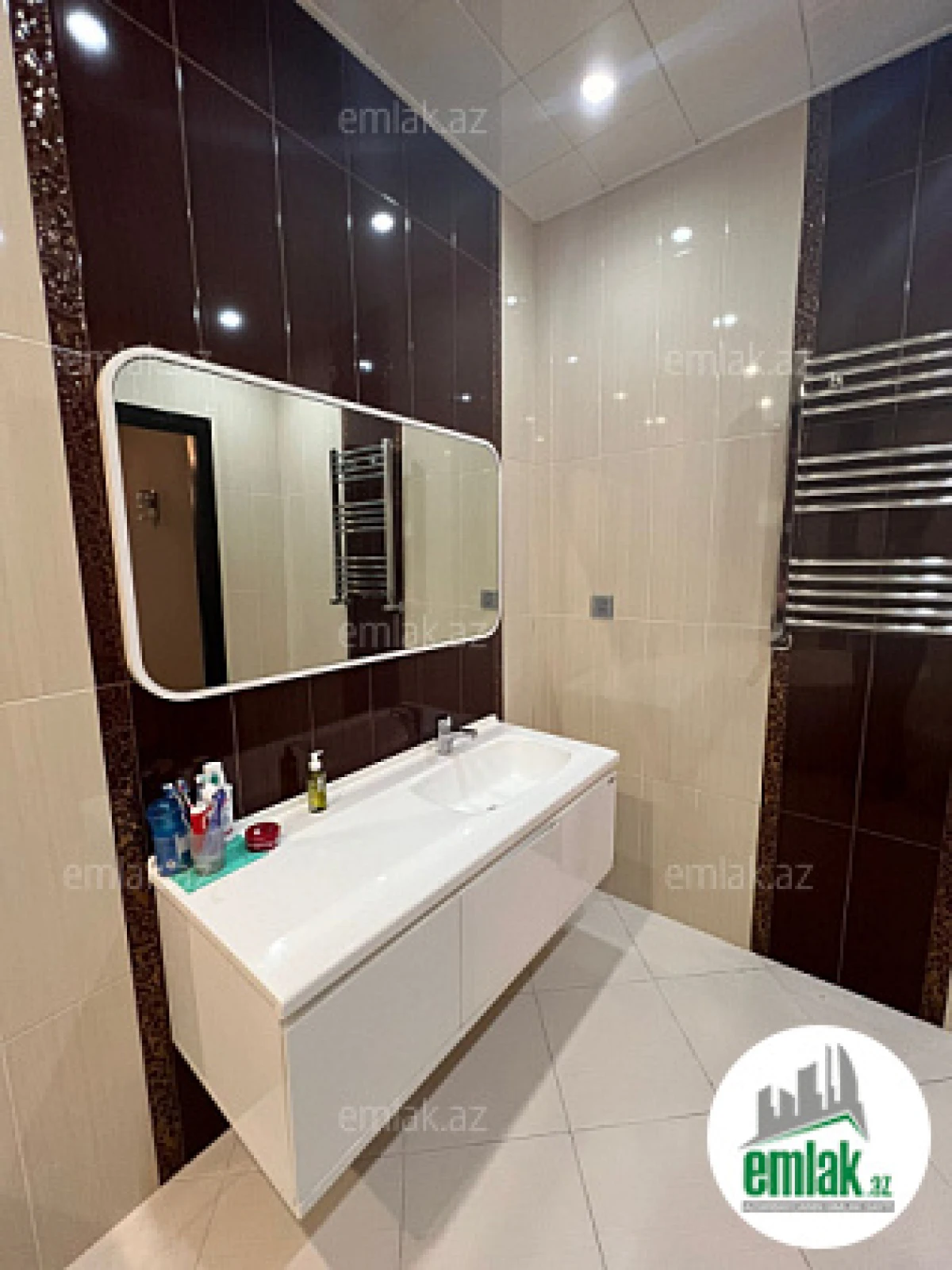 Satılır 3 otaqlı yeni tikili 170 m²